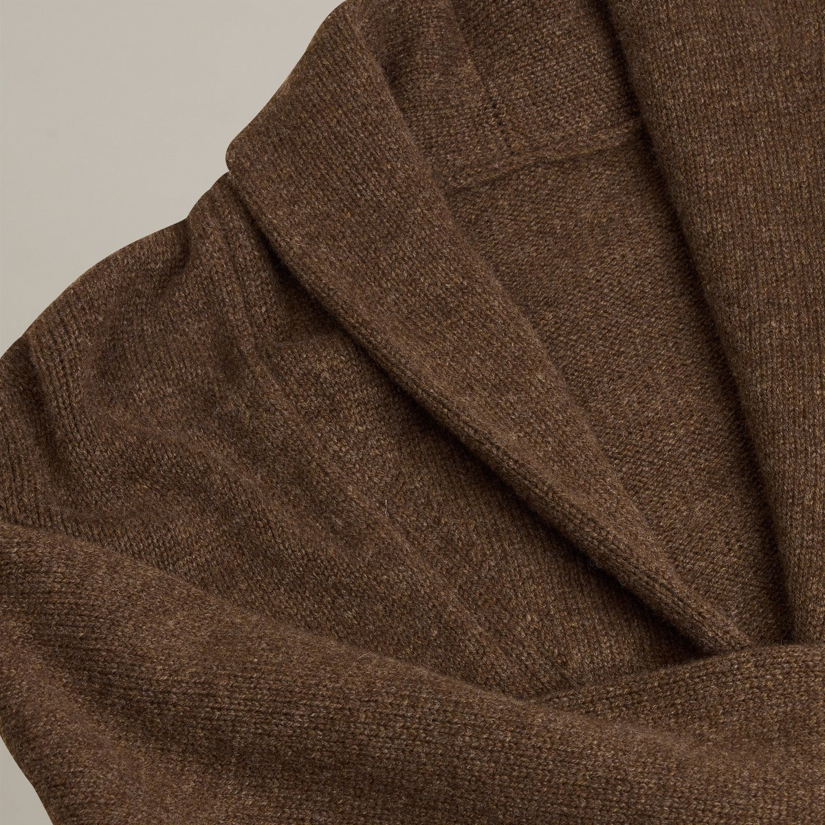 Collar and button detail