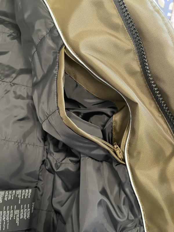 interior pocket detail