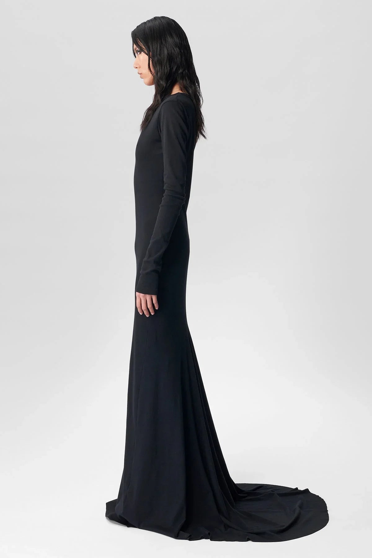 Side view showing floor length