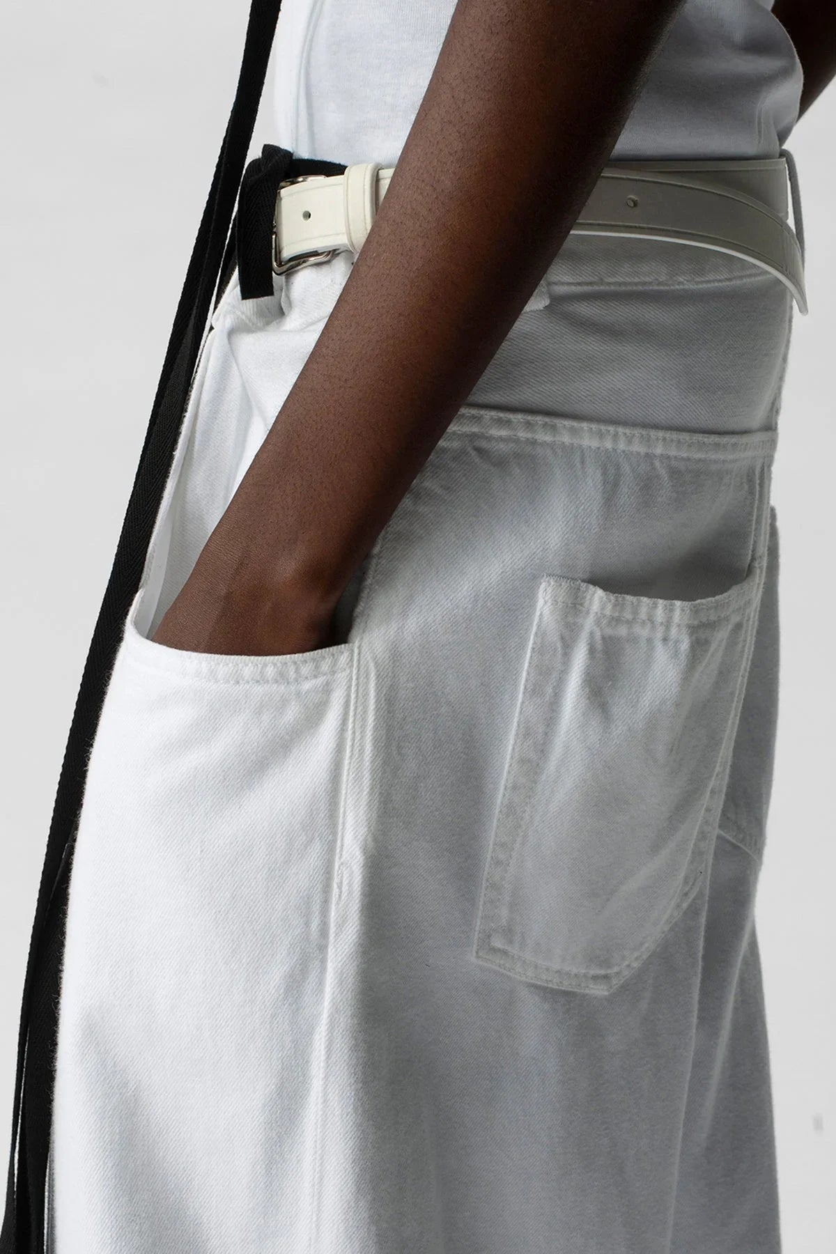 Full look with relaxed fit