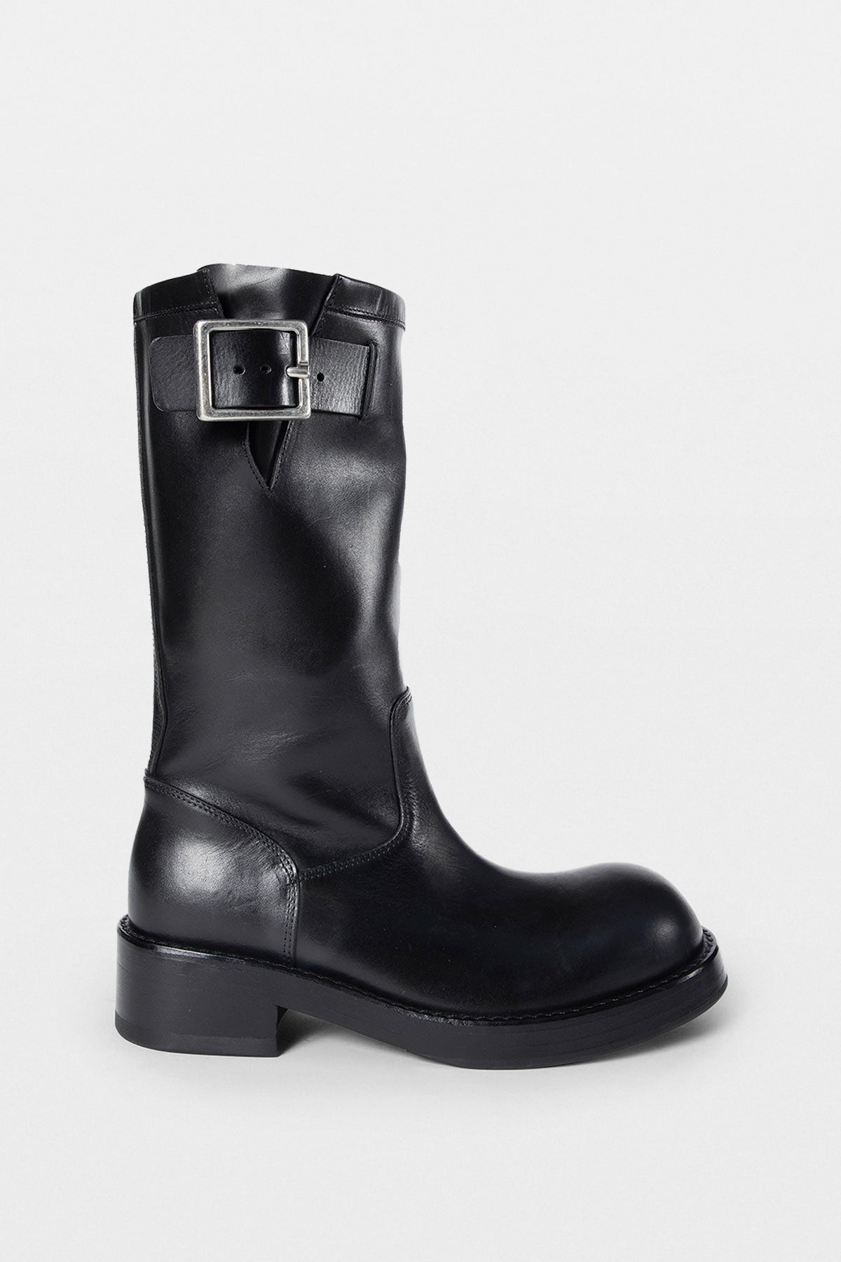 Side profile with top strap