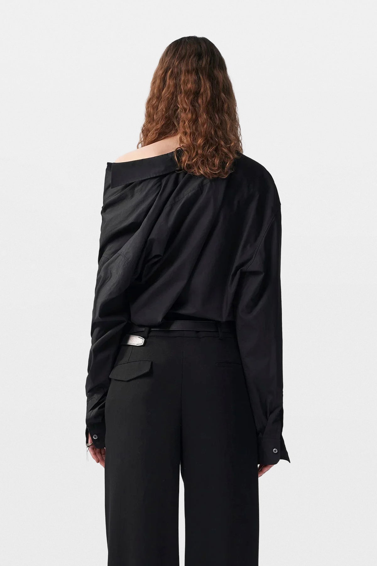 Back view of relaxed cut