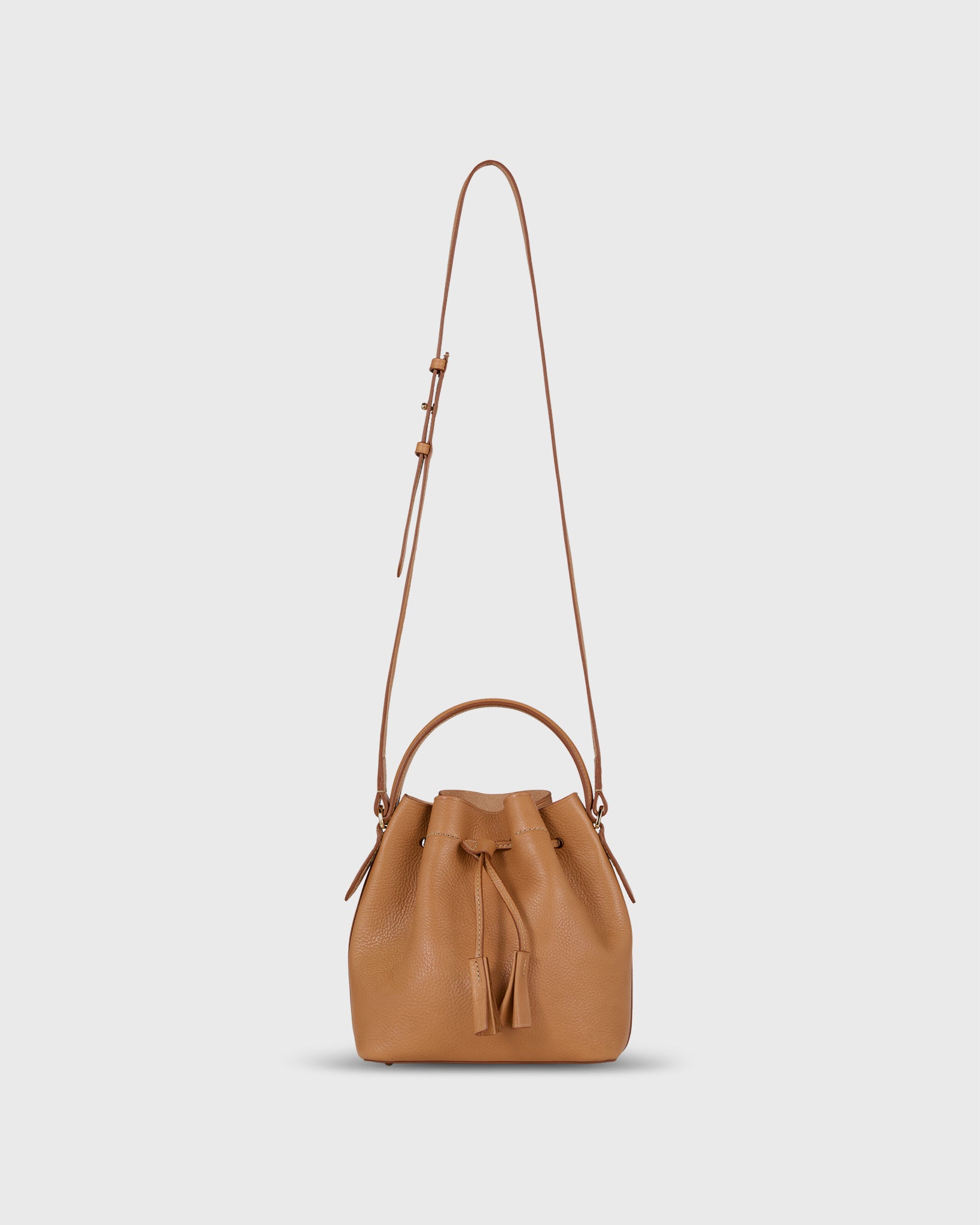 Lulu Bucket Bag in Natural Leather