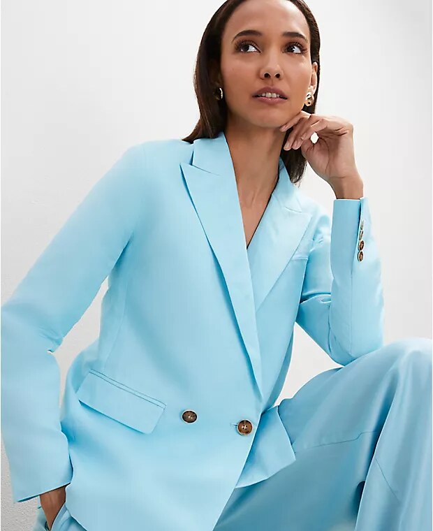 blue styling detail