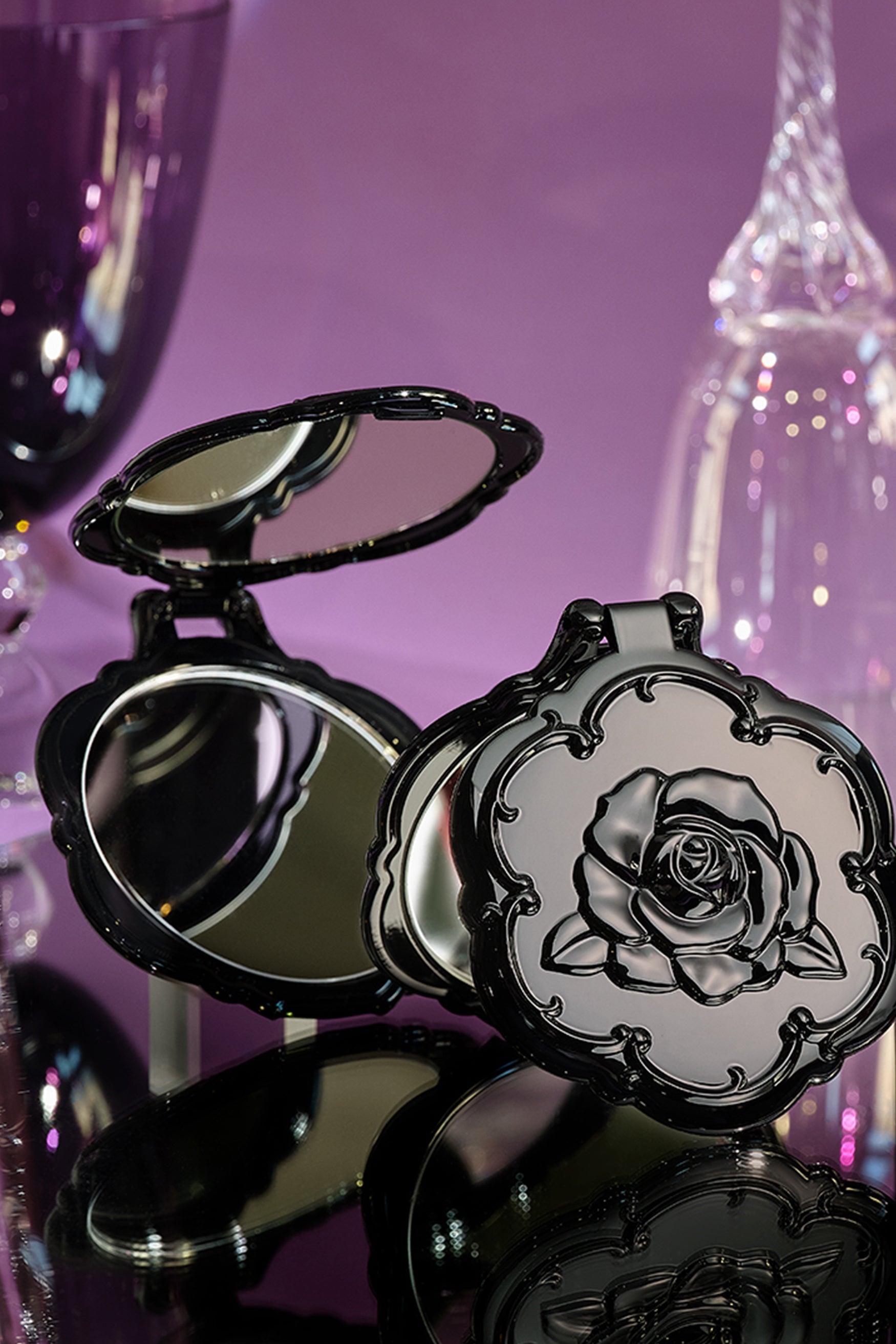 New: Anna Sui Beauty Mirror Rose – The Classic is Back detail 4