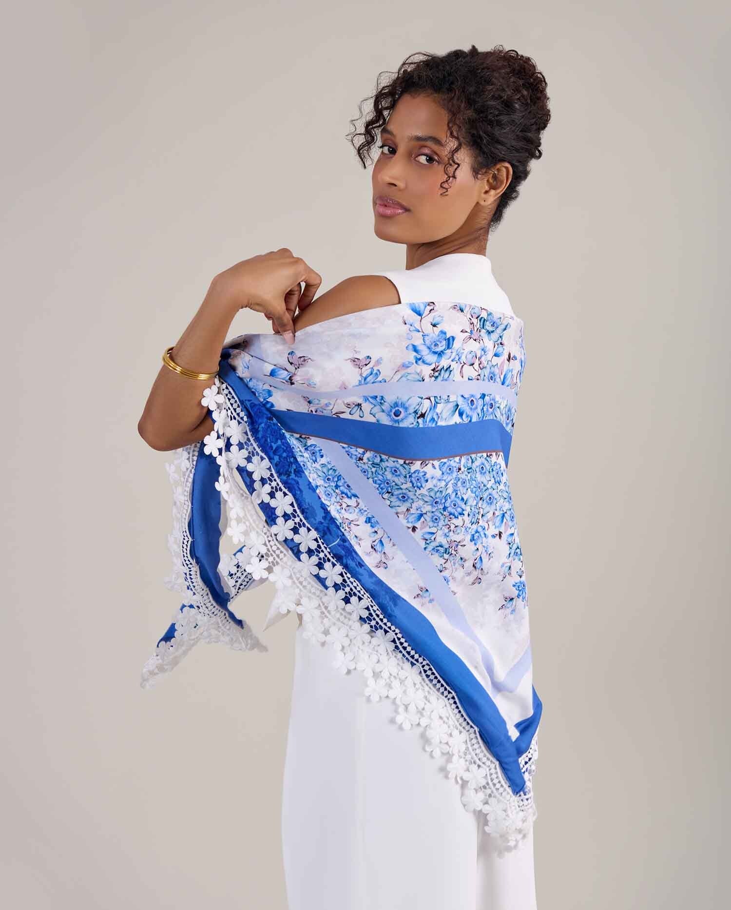 side drape showing the border