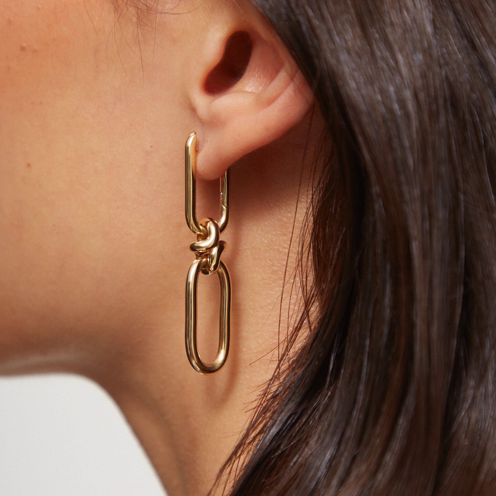 Knuckle Double Hoop Earrings detail 2