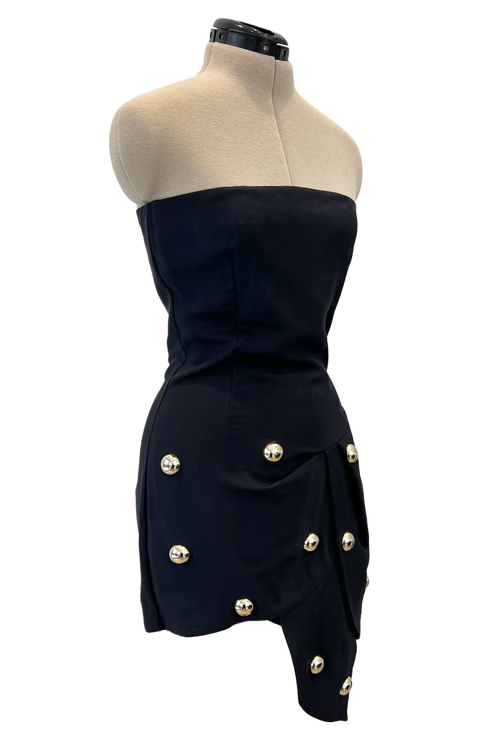Back view with hidden zipper