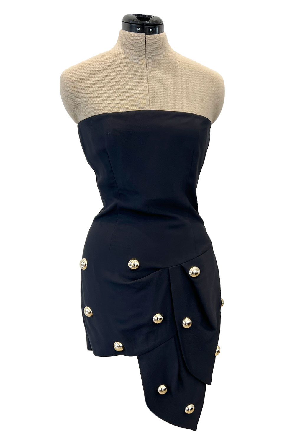Side view of the fitted strapless bodice
