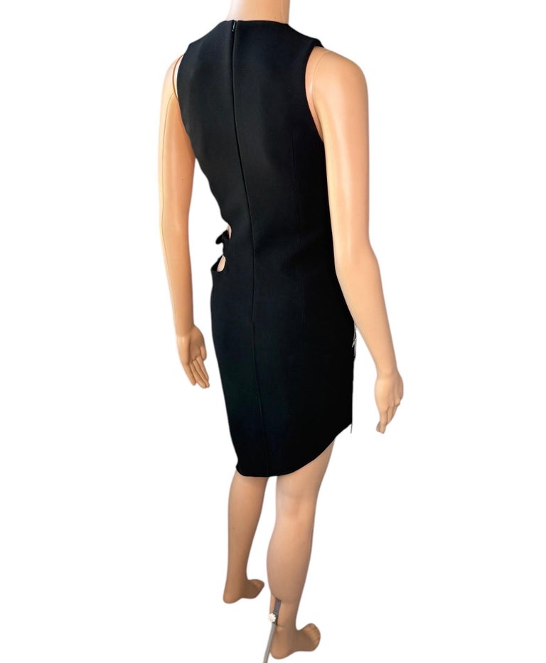 Runway/reference image for the Fall 2015 look