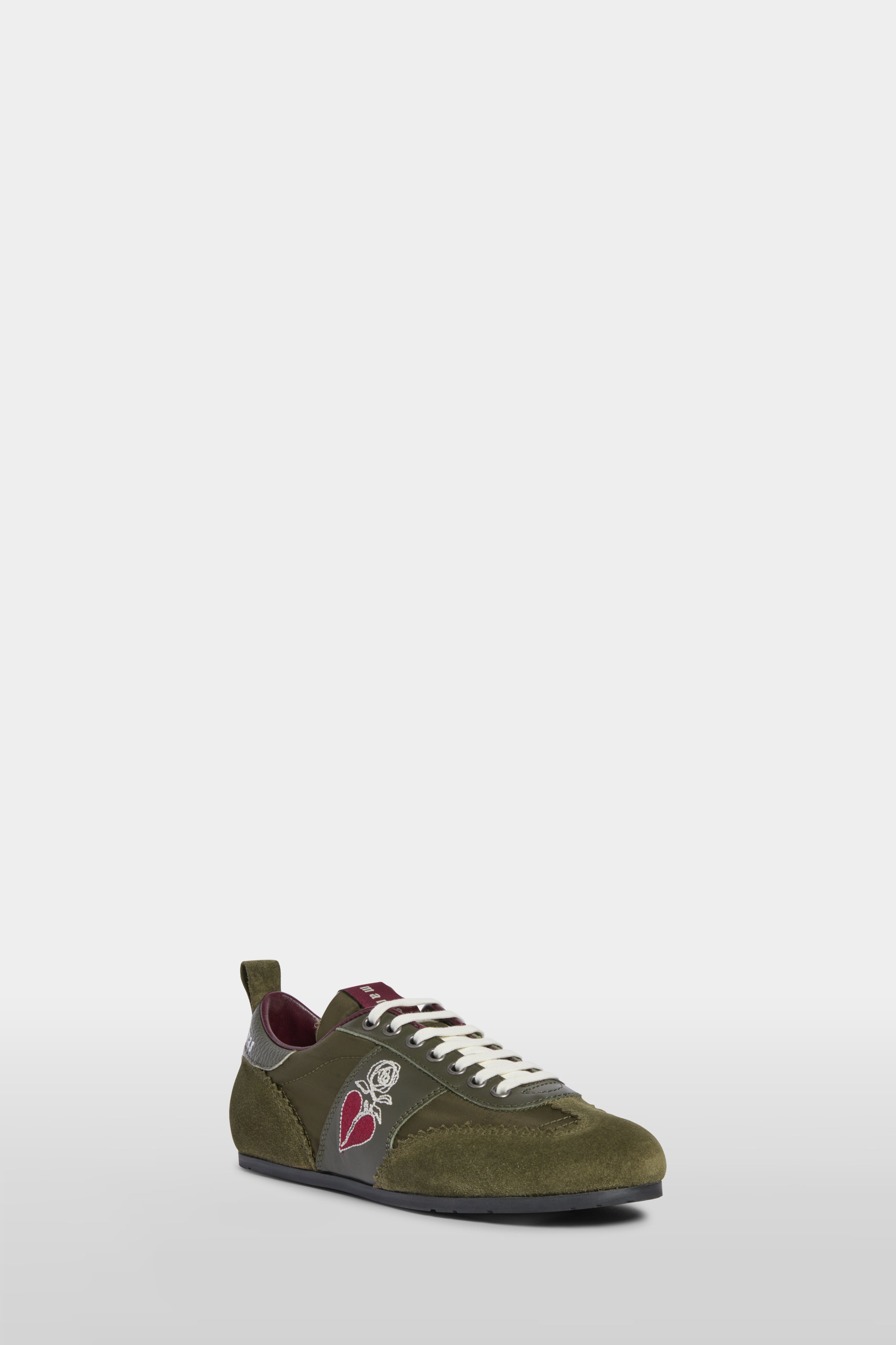 olive green toe and sole profile