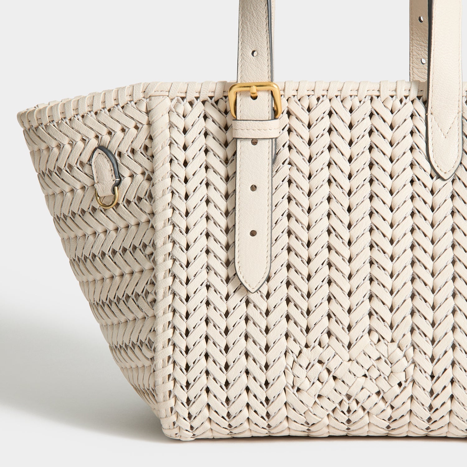 Top view with zipped closure