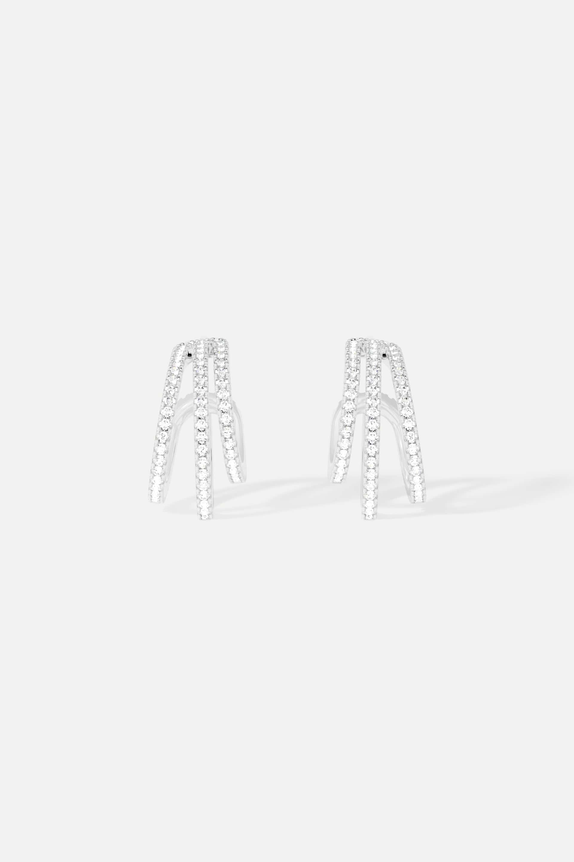 Earring Promesse from the same official line