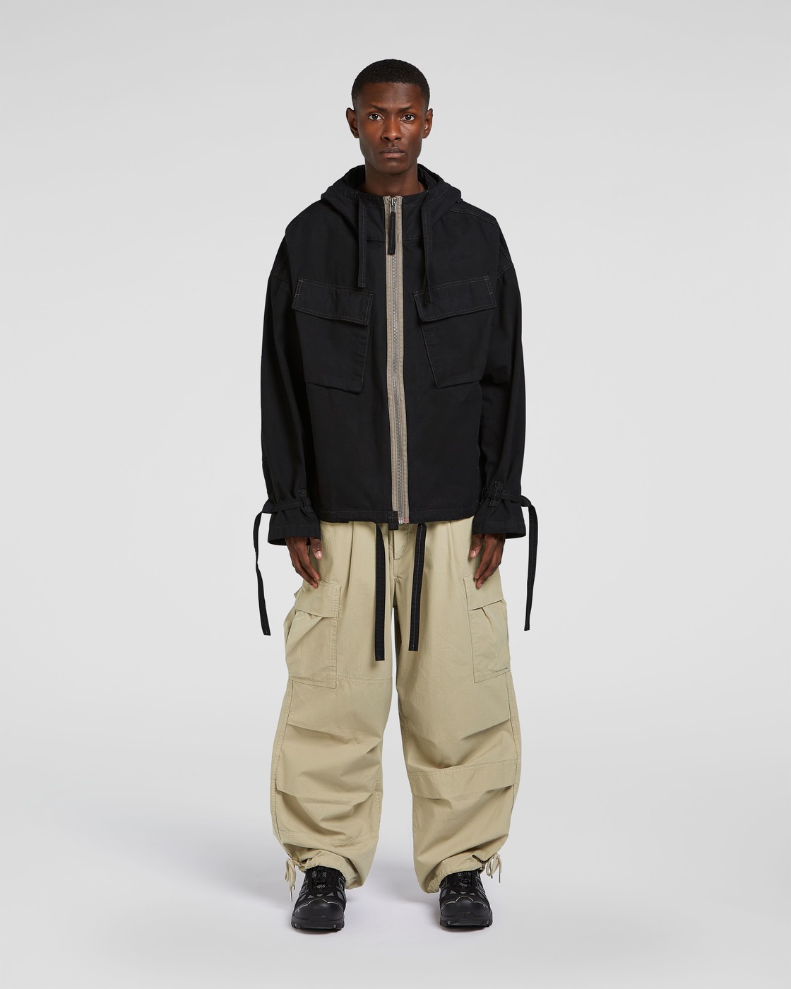BM1-9 Oversized Okayama Smock, model/detail 02 view
