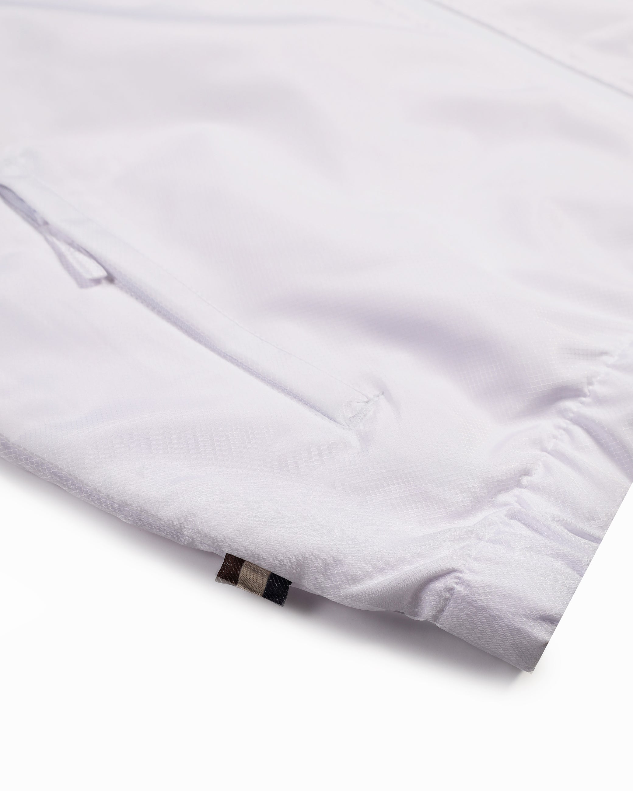 Navy colourway detail showing contrast piping