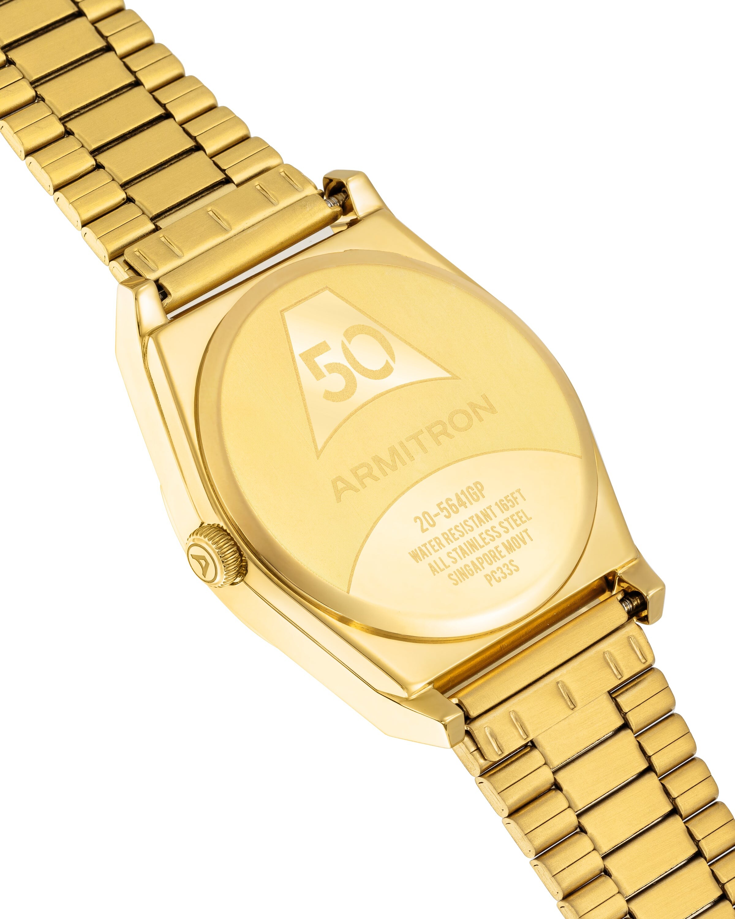 Gold bracelet profile