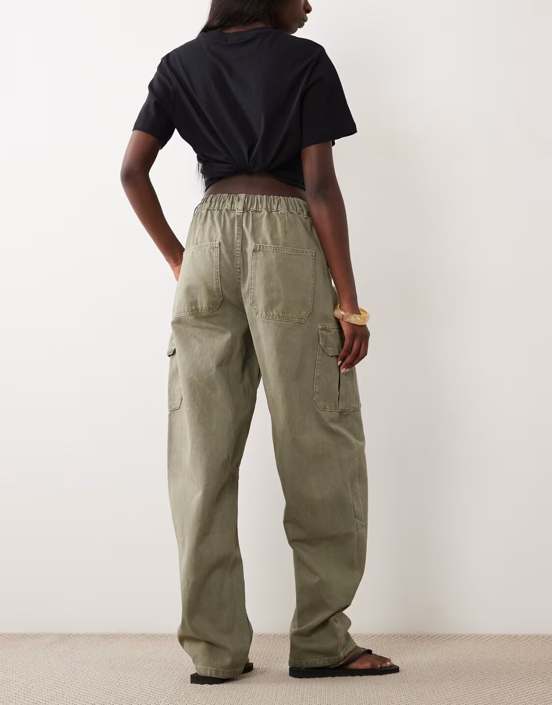 side-pocket utility view