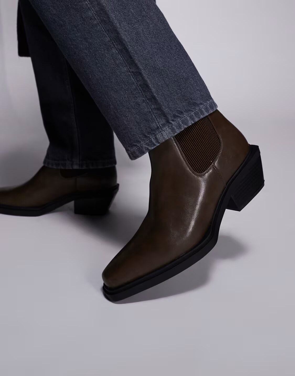 ASOS DESIGN Cuban-Heel Chelsea Boots