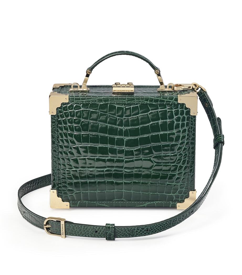 Green croc trunk rear
