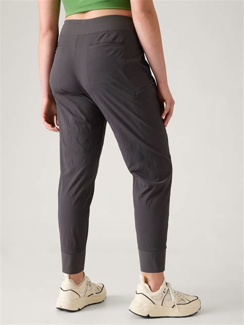 Trekkie North High Rise Jogger