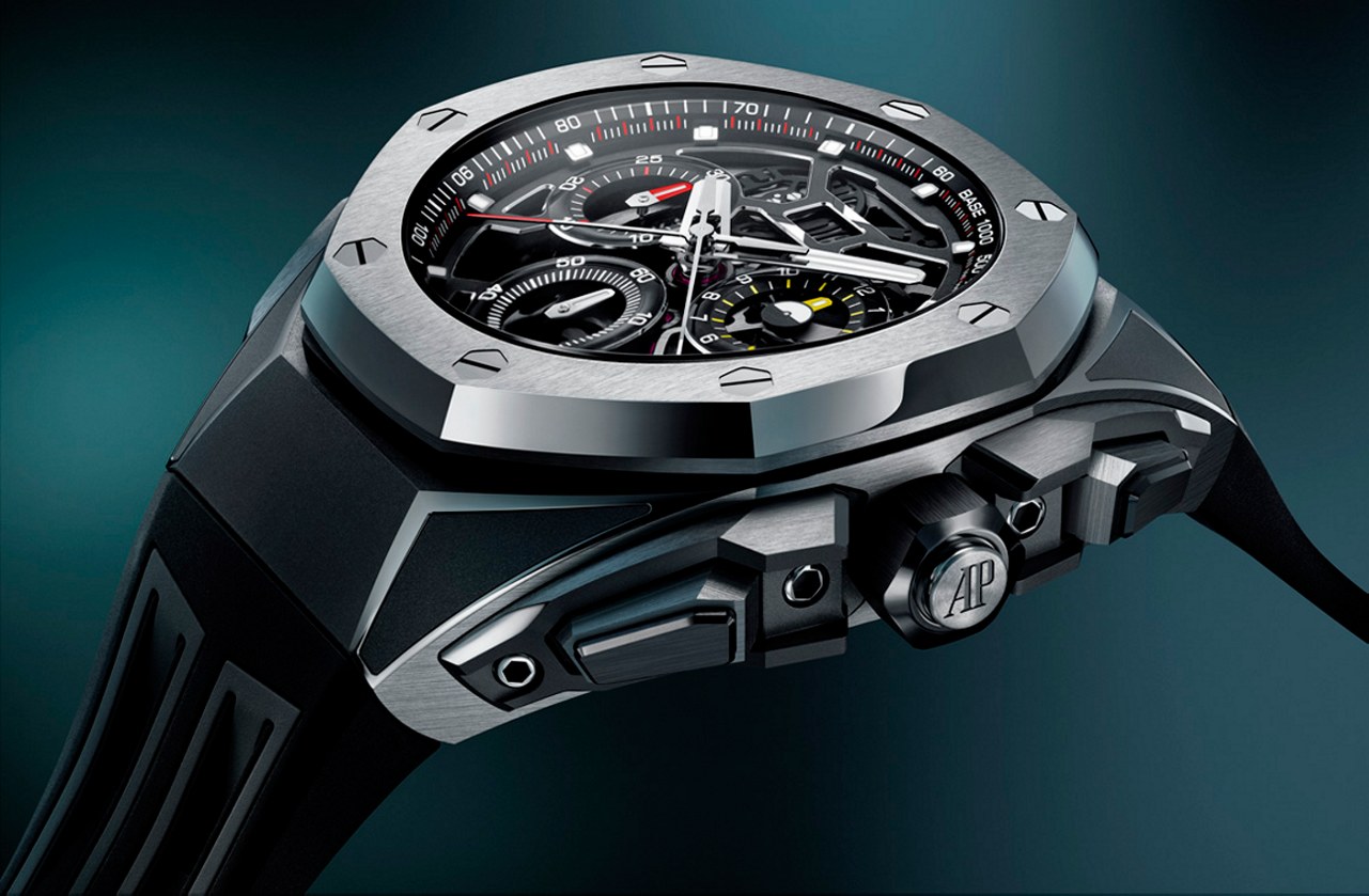 Profile detail with black and grey rubber strap