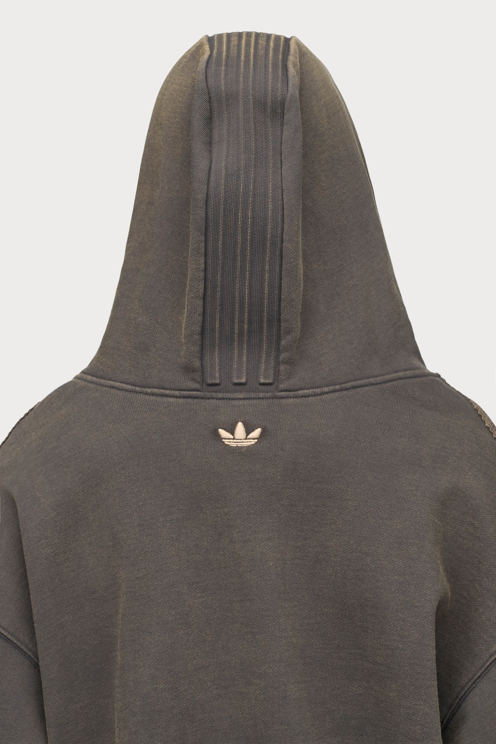 hood detail