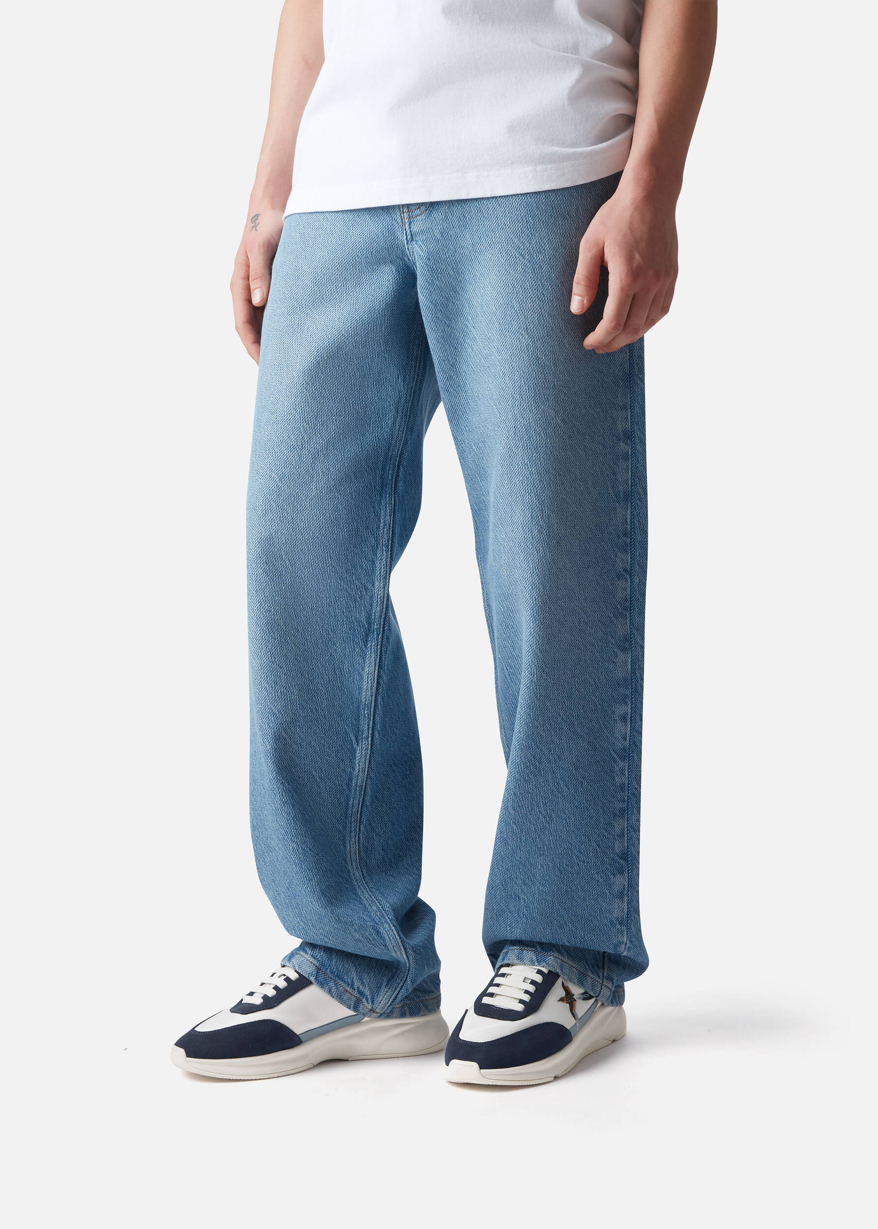 on-foot or scale view