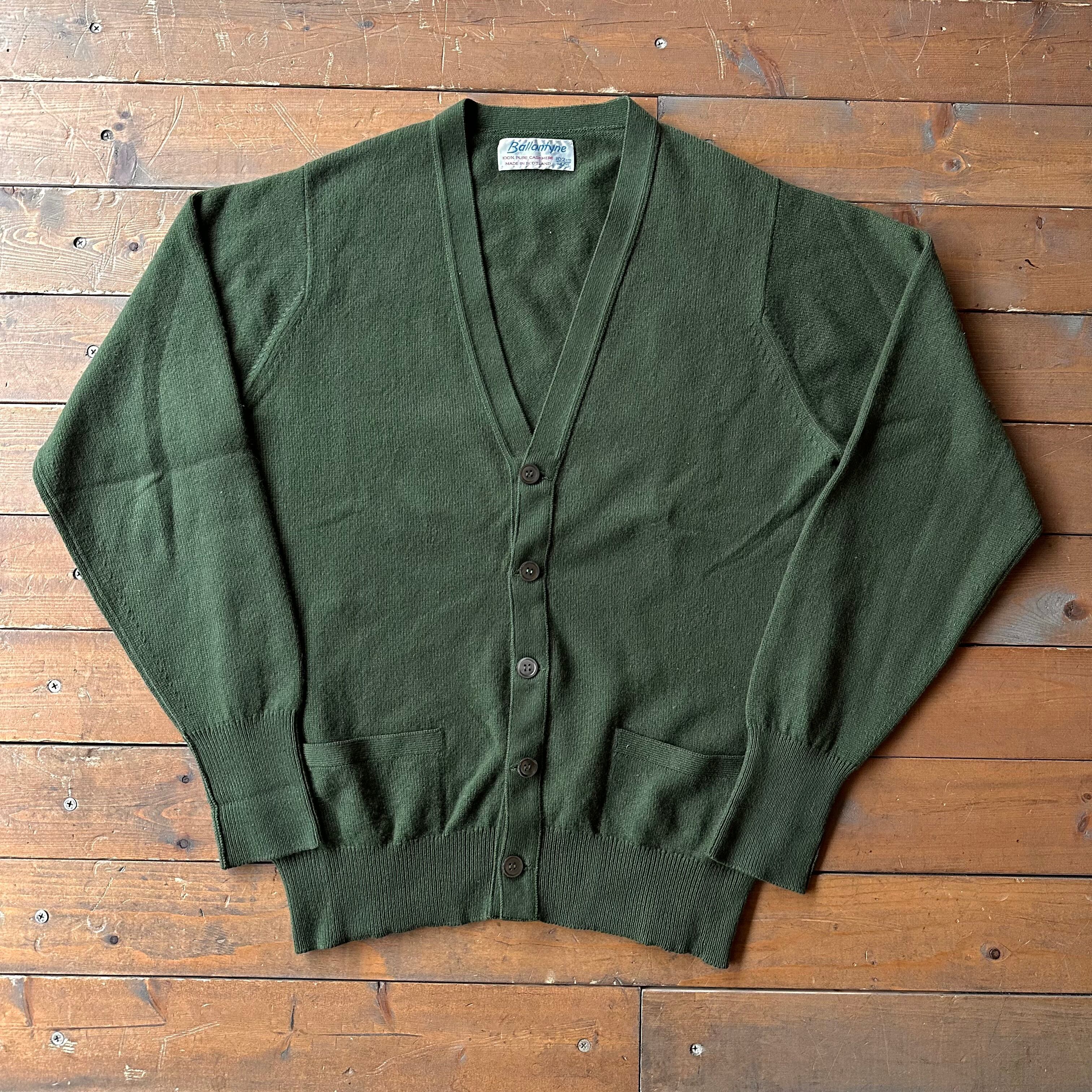 Vintage cashmere cardigan in a relaxed cut