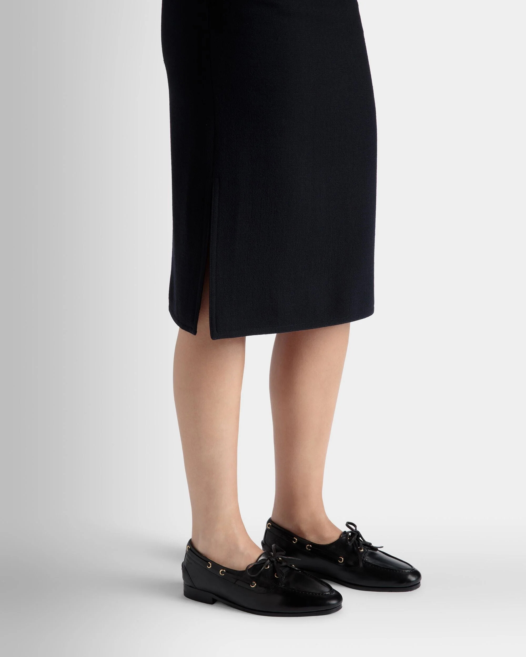 On-foot view with skirt