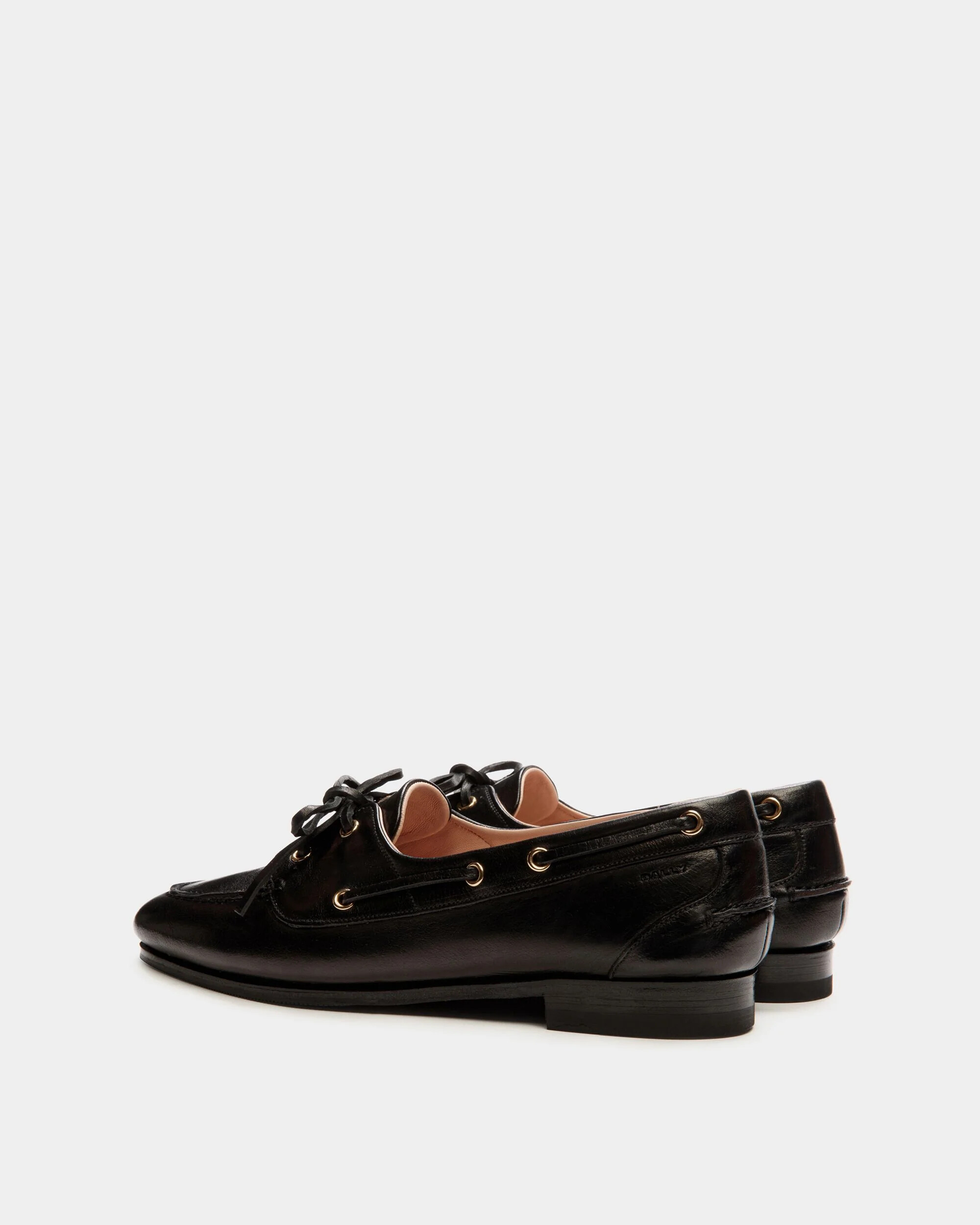 Rear angle and low heel