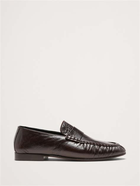 Pair view with leather finish