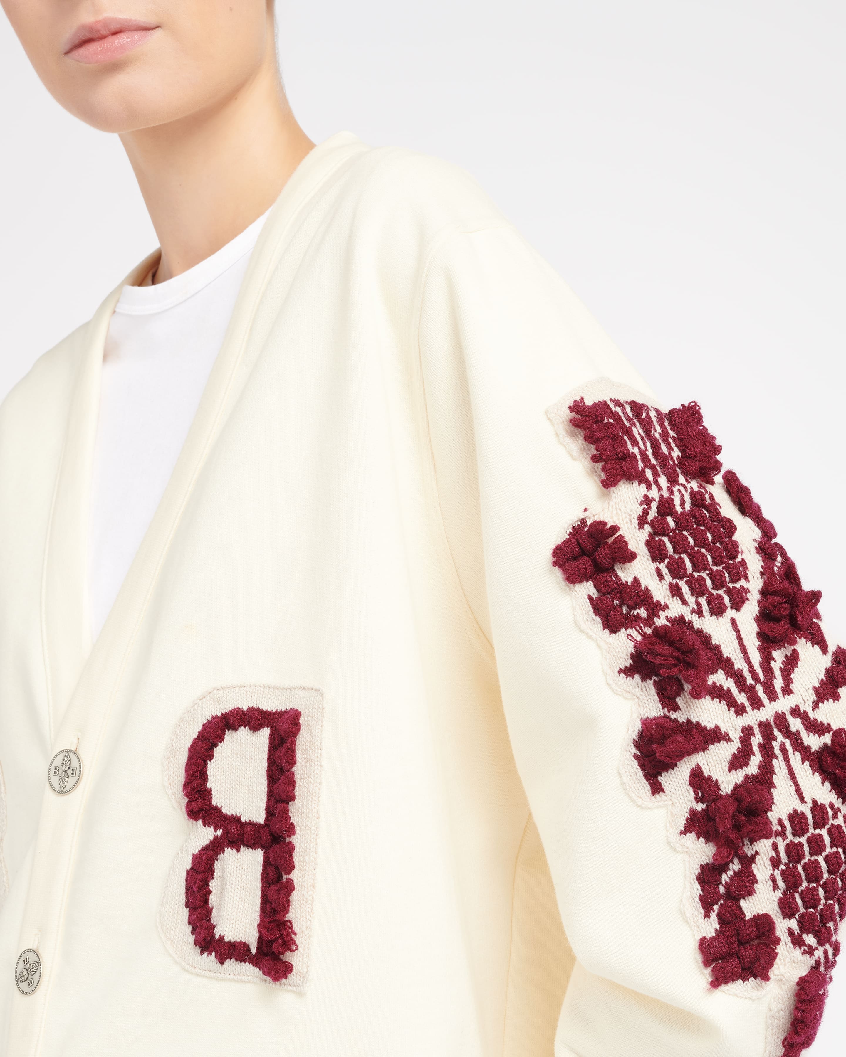 Cardigan in cotton with a cashmere B logo — on-body front view