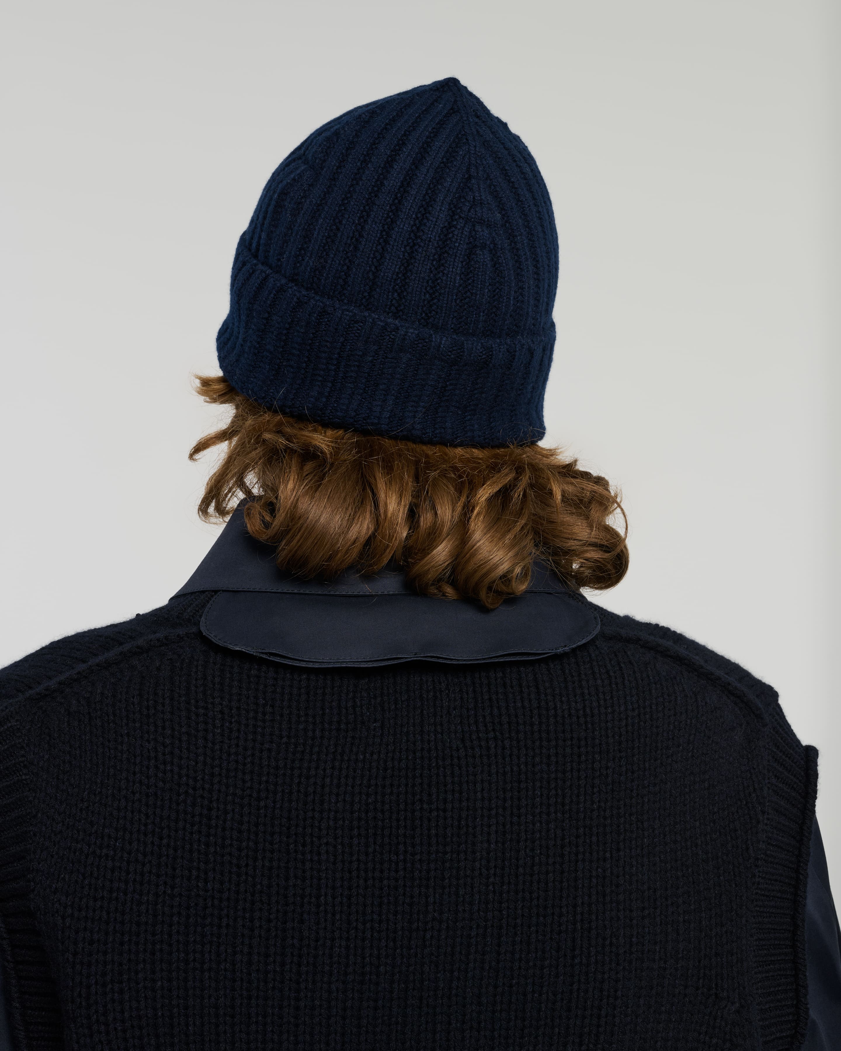 Cashmere beanie — detail close-up