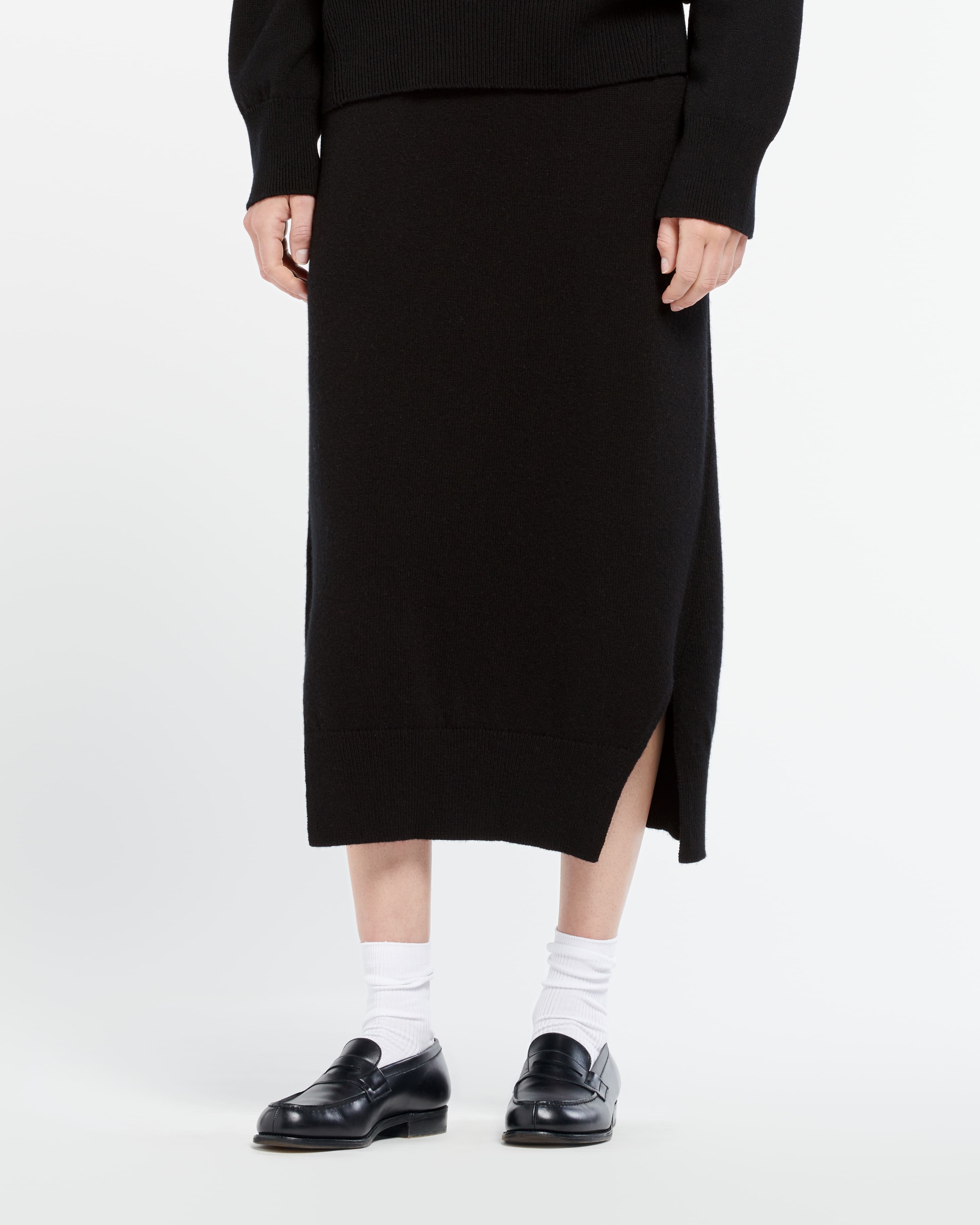 Iconic cashmere skirt — detail close-up