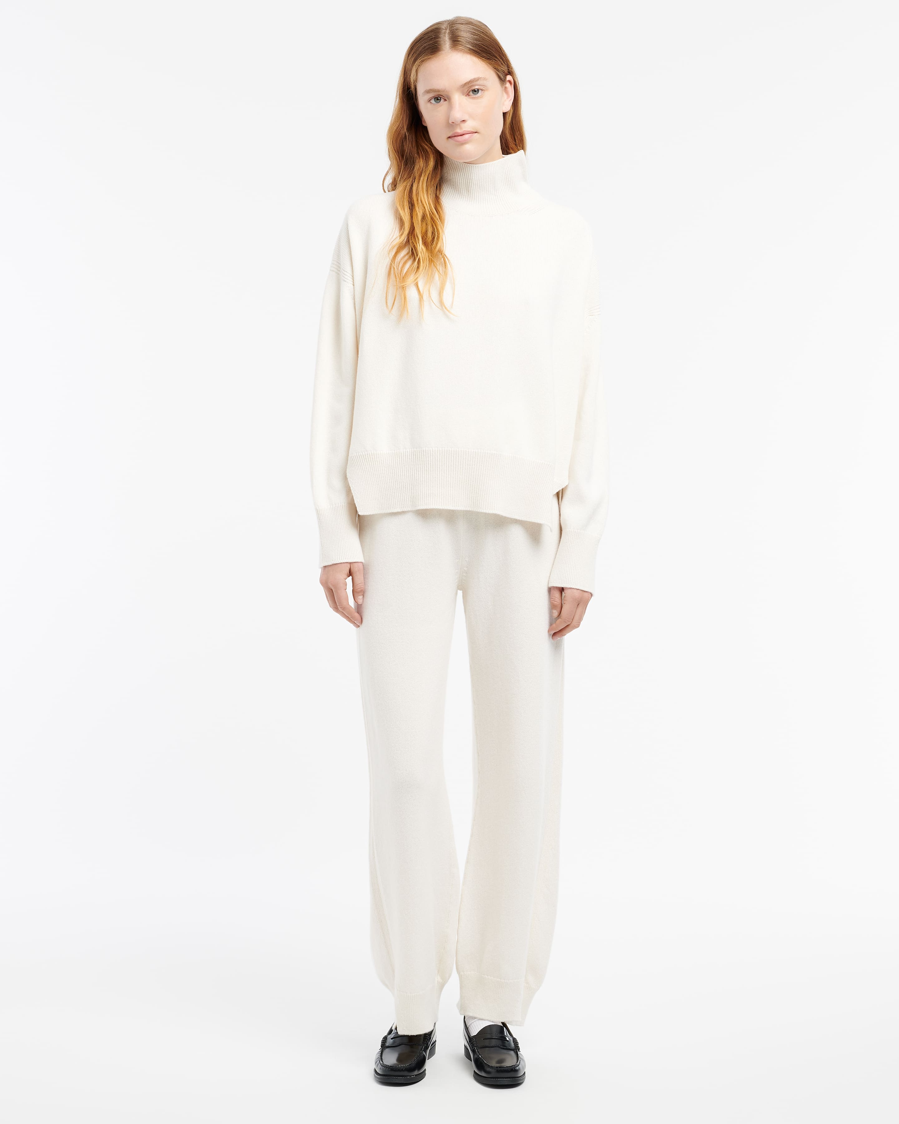Iconic oversized roll-neck cashmere jumper — detail close-up