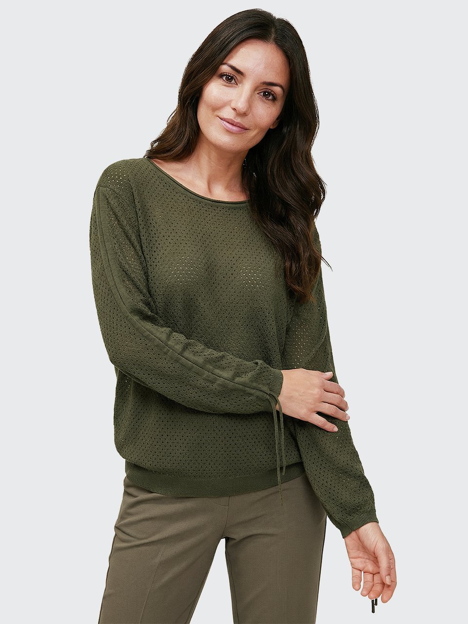 Dark green round-neck sweater