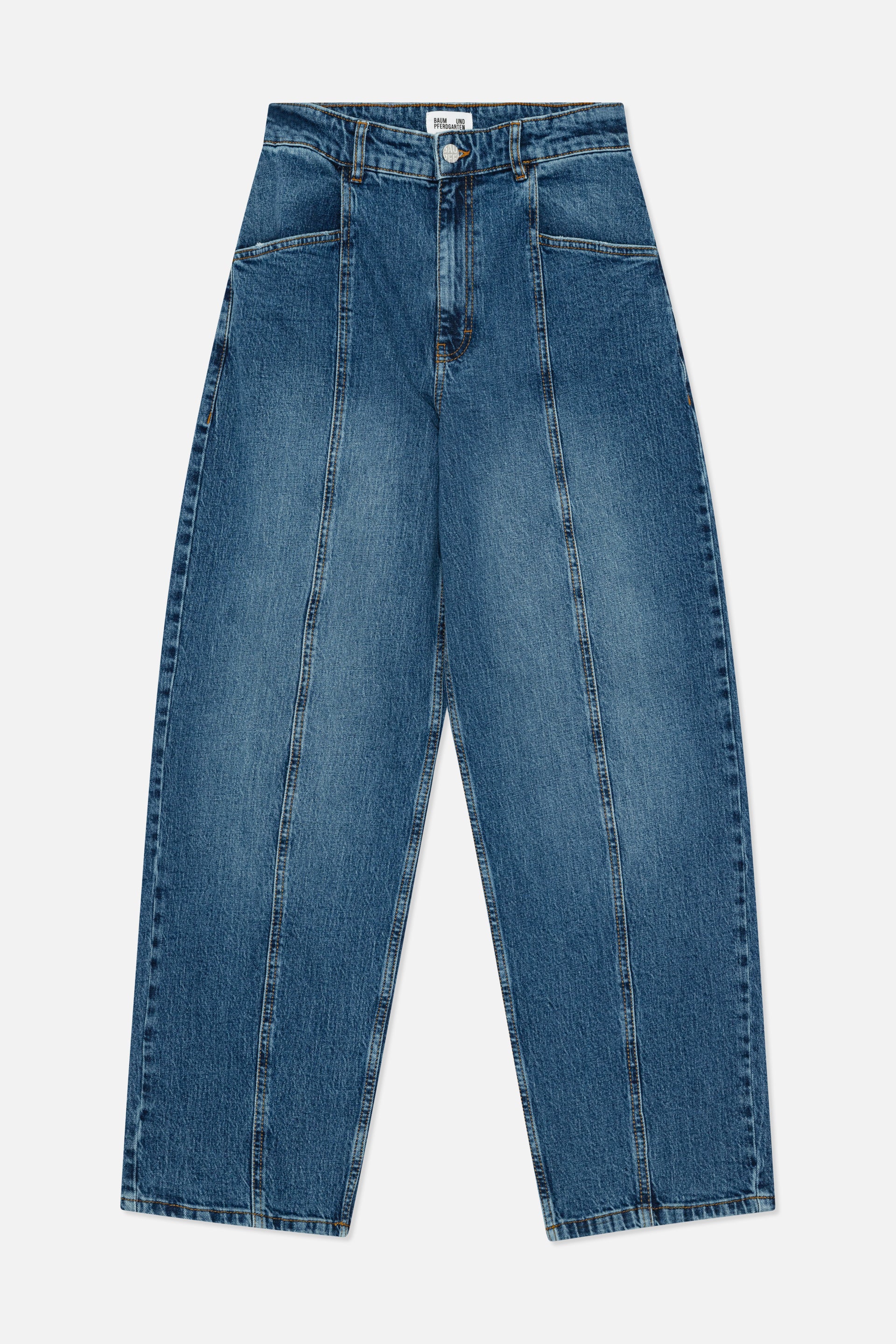 side view of the loose fit