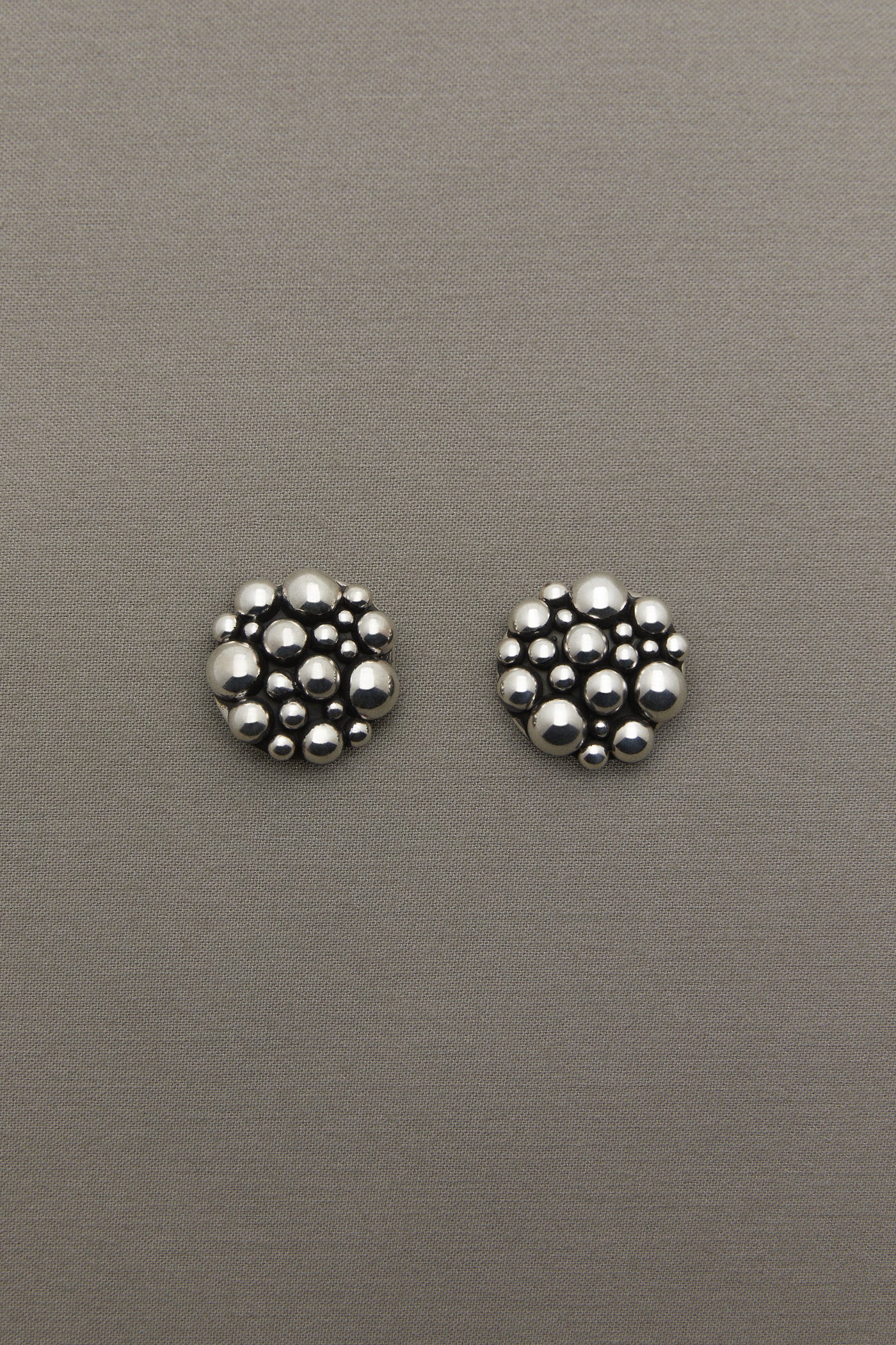 Buja Studs