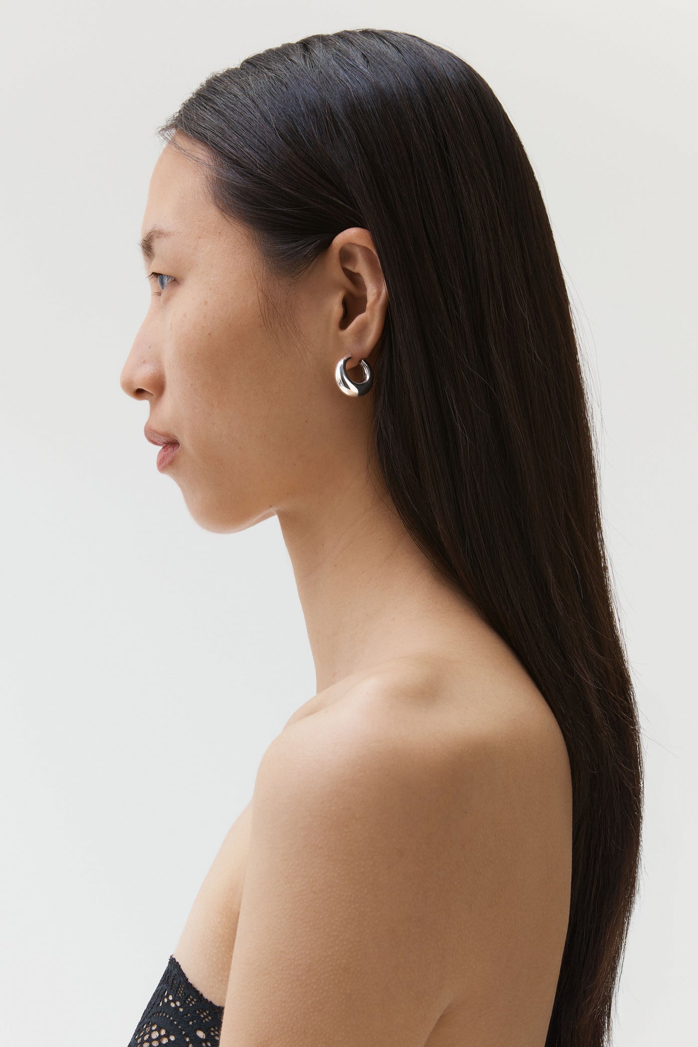 Flora Hoops alternate official view 2