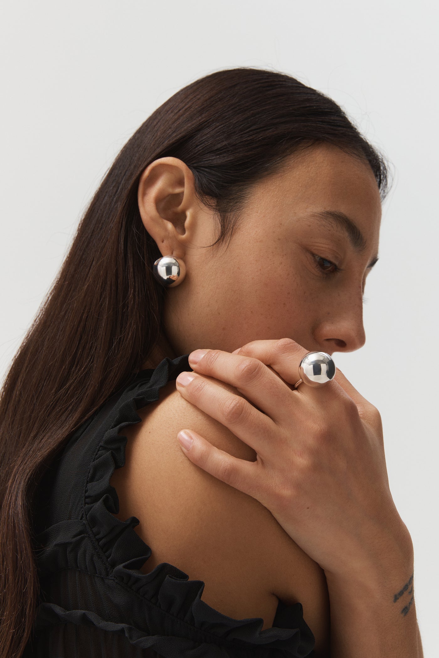 Globe Ring alternate official view 4