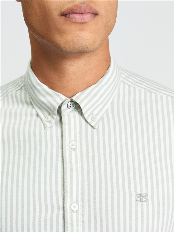 button-down collar