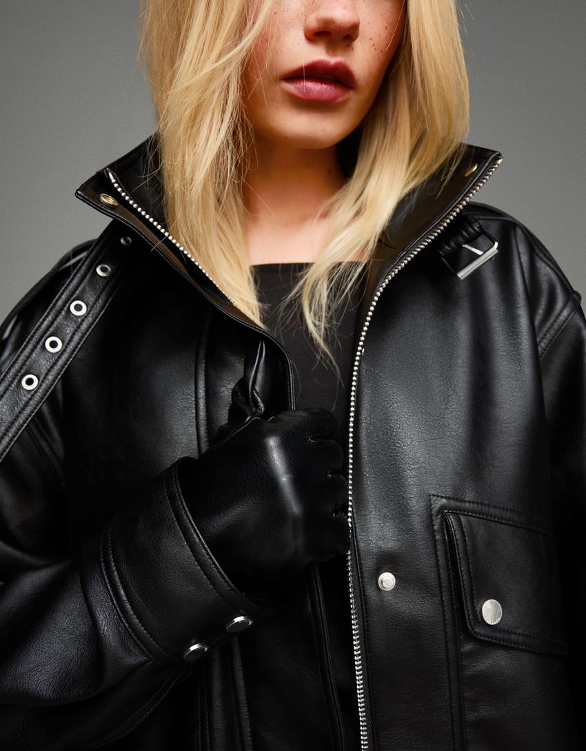 Leather effect gloves