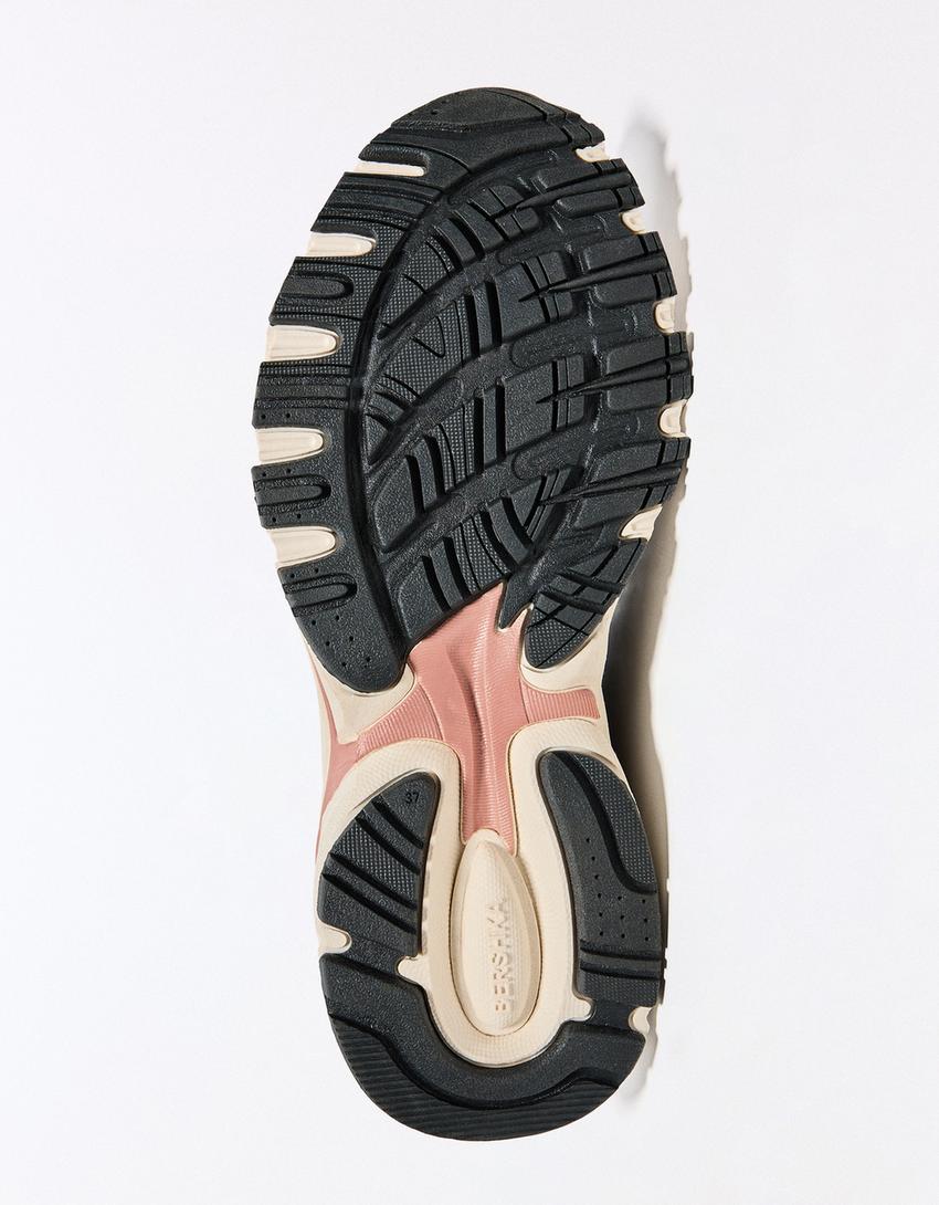 sole tread detail