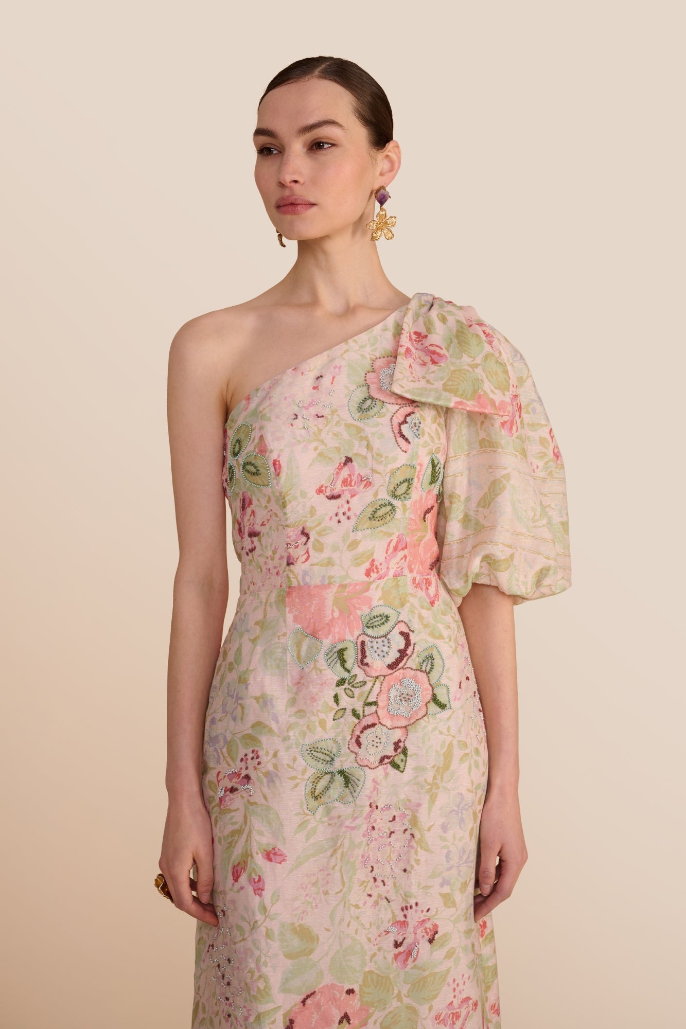 bodice and puff-sleeve crop