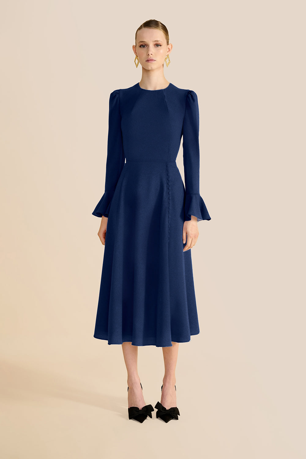 side view of the full skirt