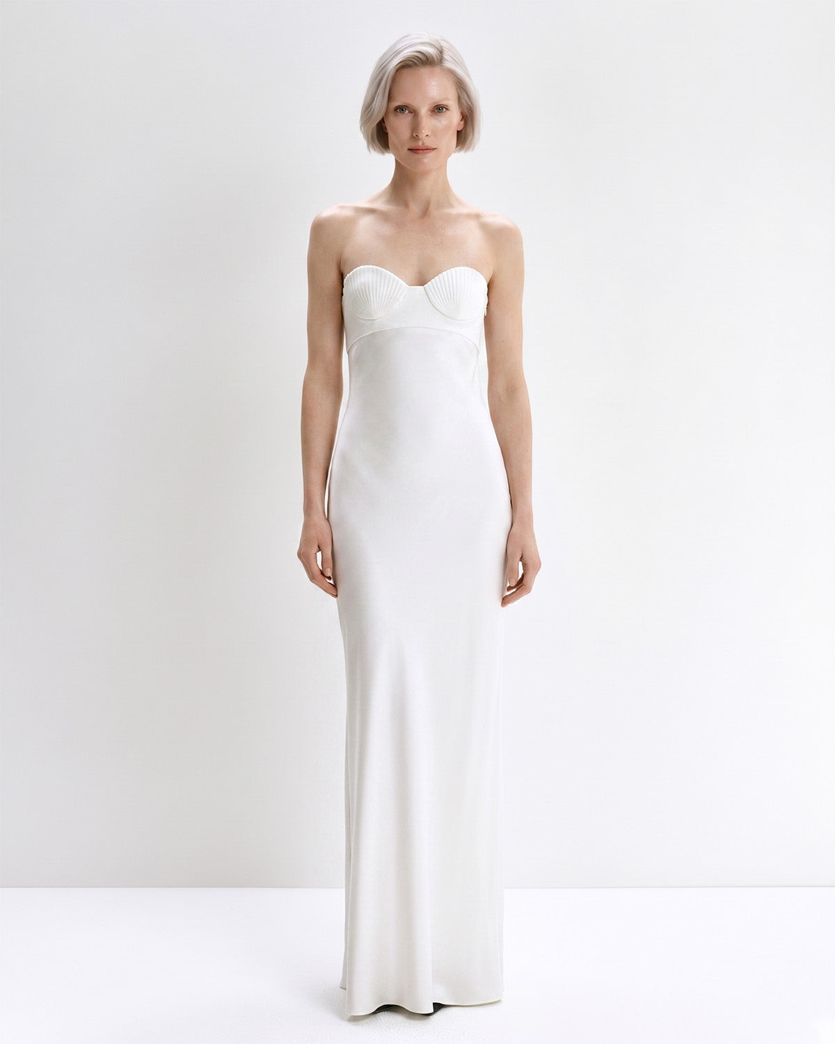 Ivory edition with ankle-length drape