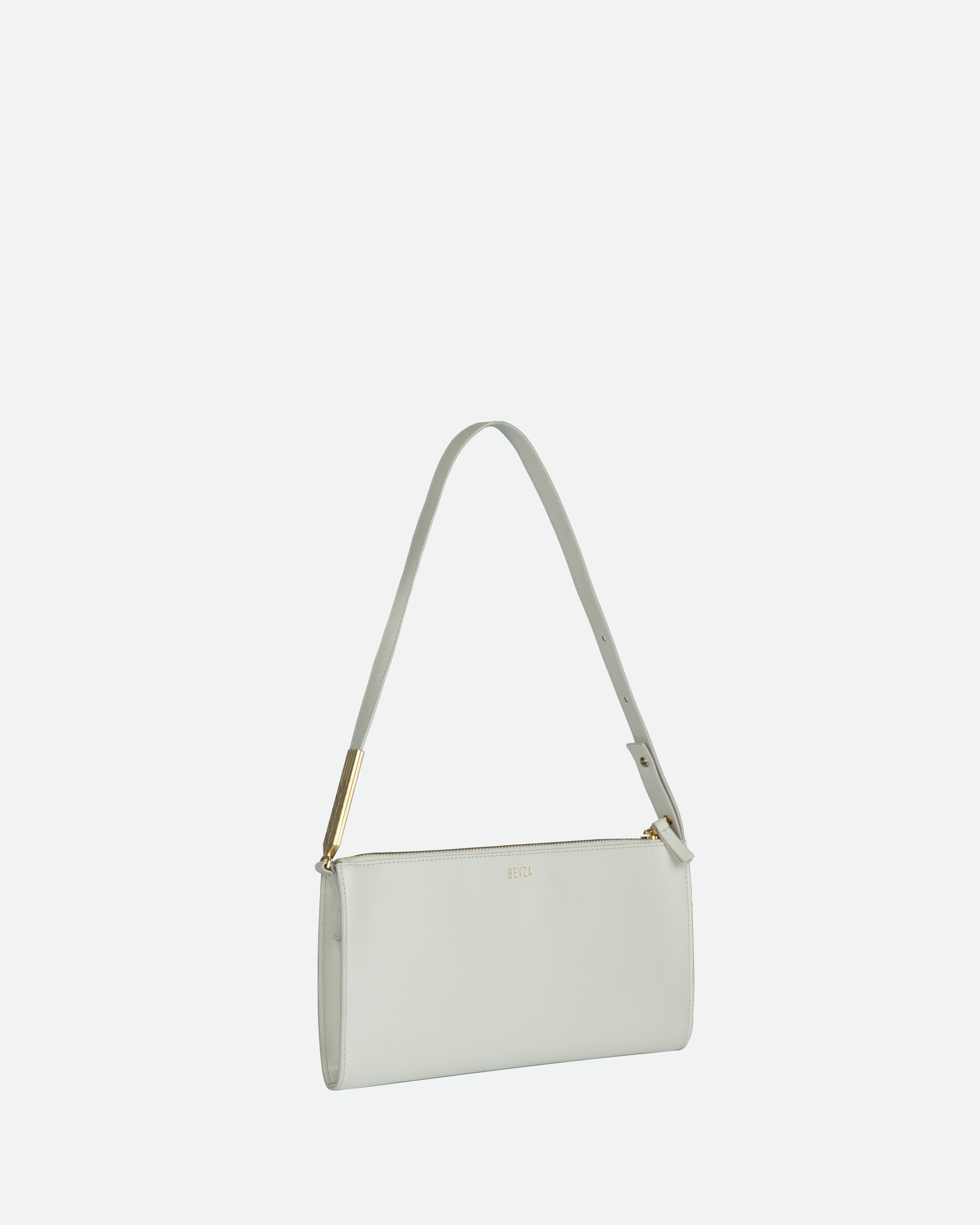 Side view showing the slim clutch profile