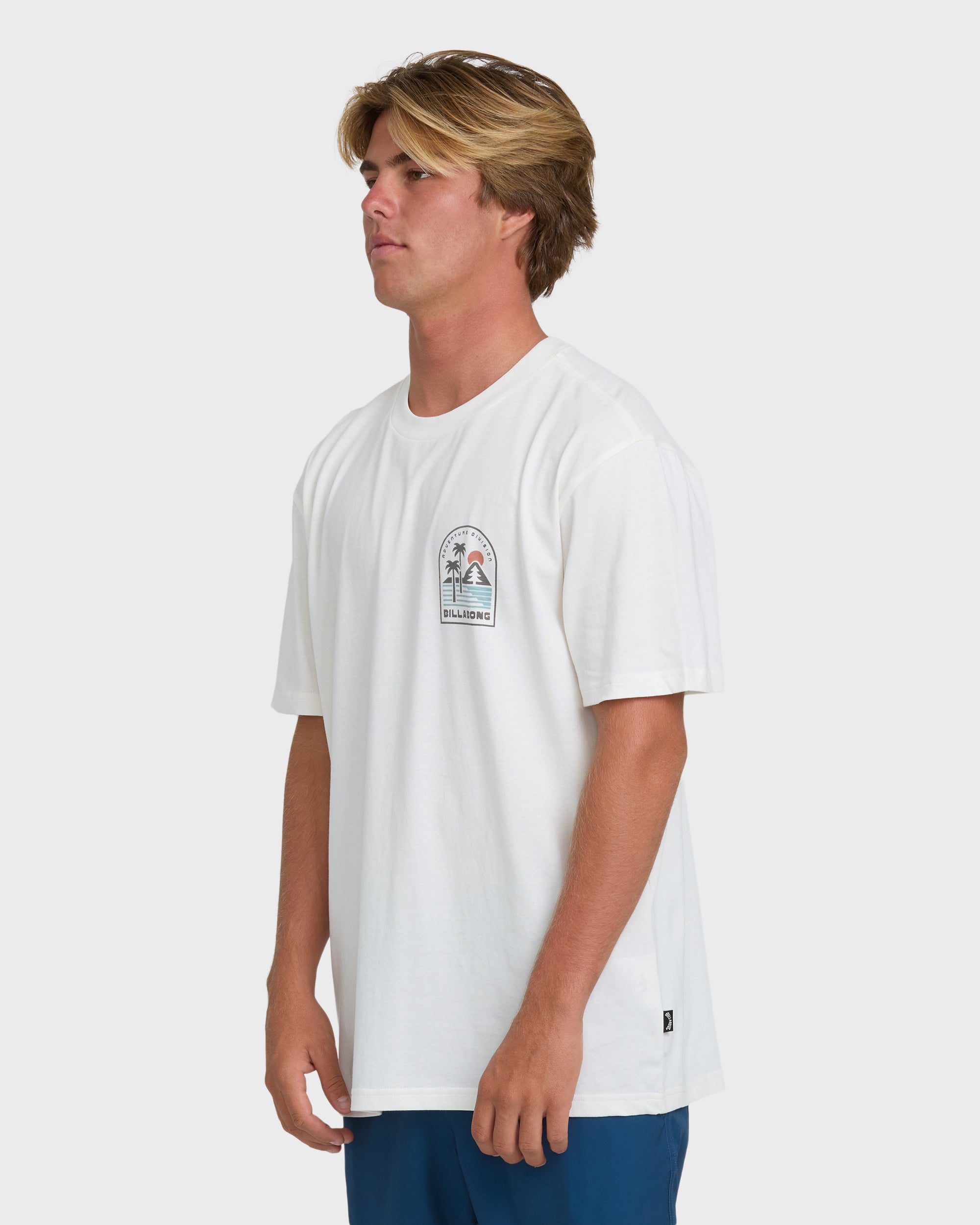 Side view of the regular fit