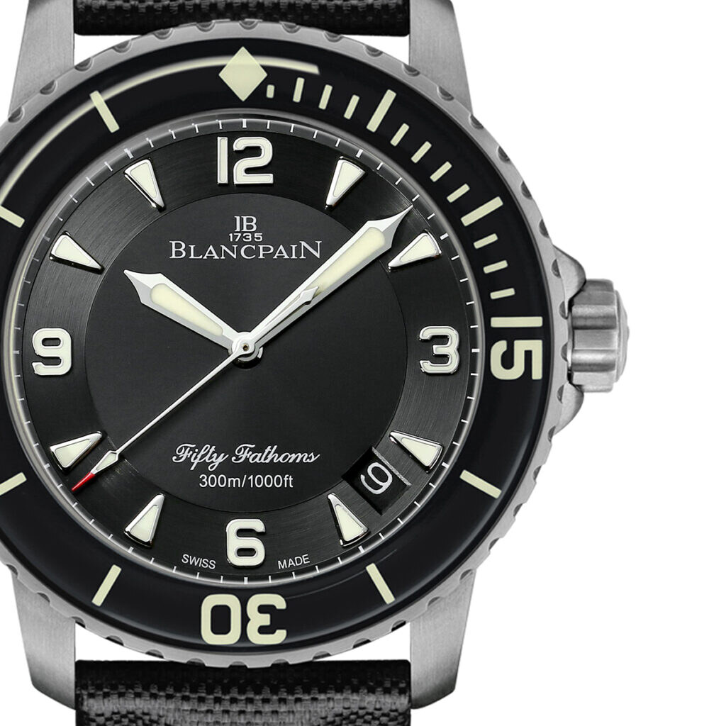 Close dial view of the steel Fifty Fathoms Automatique
