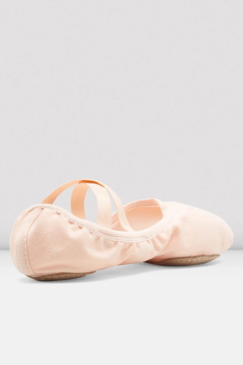 Arch-hugging canvas upper